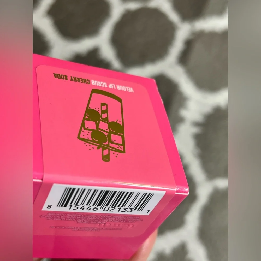 Jeffree Star Cosmetics Velour Lip Scrub - Cherry Soda